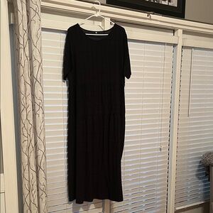 Amazon Classic Black Midi Dress